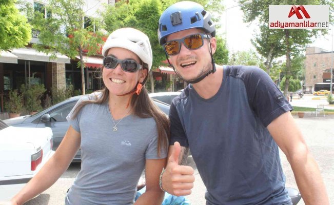 Fransız çift, bisikletle dünya turu yapıyor