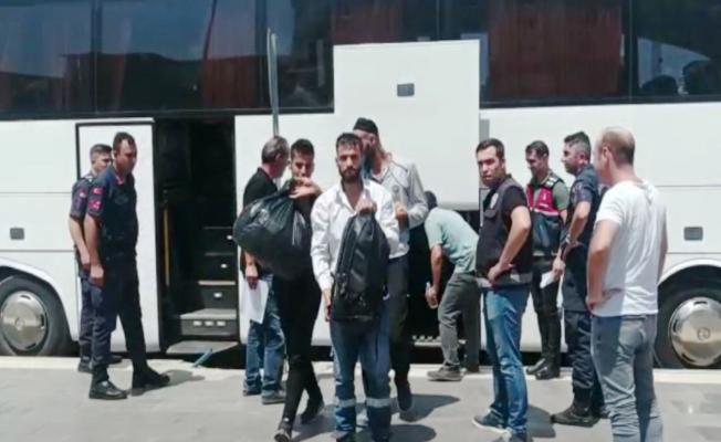 37 düzensiz göçmen sınır dışı edilecek - Videolu Haber 