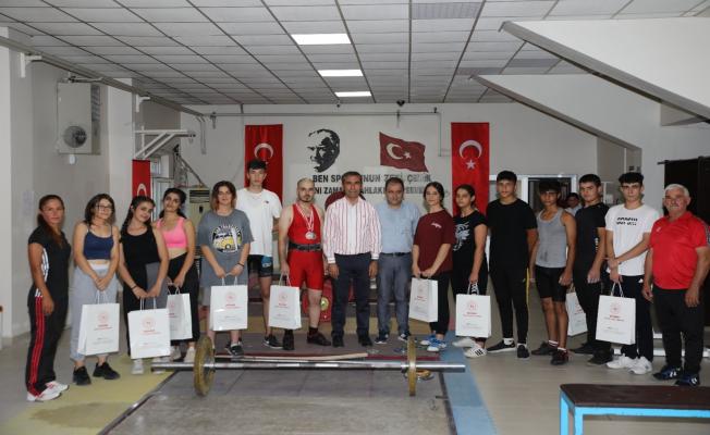 Adıyamanlı görme engelli halterci Türkiye 2'incisi oldu