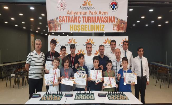 'Babalar Günü’nde Satranç Turnuvası' düzenlendi