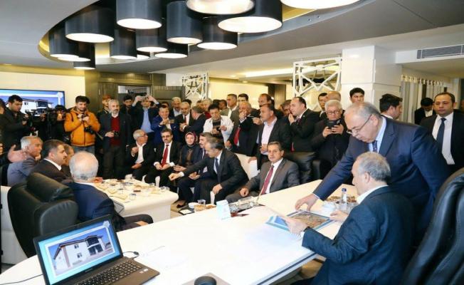 Bakan Fakıbaba: “Adıyaman Belediyesi Projeleriyle Göz Dolduruyor”