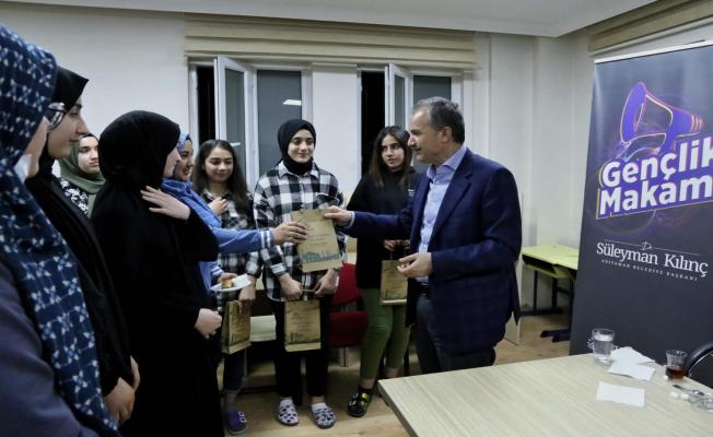 Başkan Kılınç, 'Gençlik Makamı'nda lise öğrencileriyle buluştu