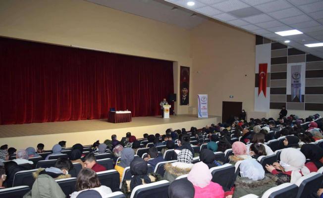 Besni'de 'Kuran'ın Ana Konuları ve Muhtevası' konulu Konferans