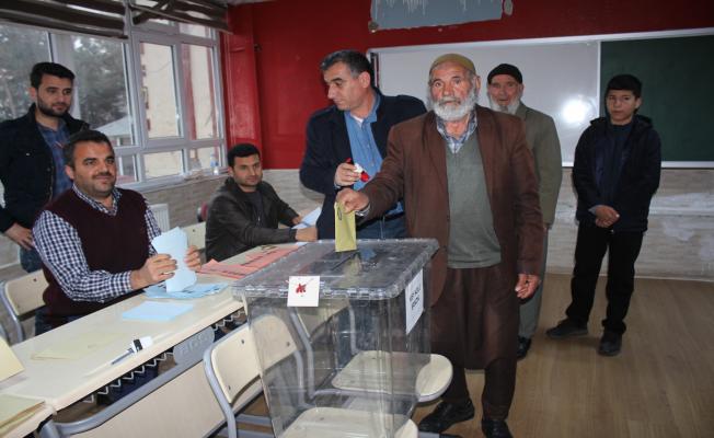 Kahta’da ilk Oy Kullanımı Başladı