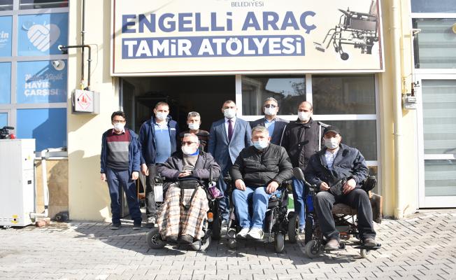Malatya Büyükşehir Belediyesi akülü engelli araçların tamirini yapıyor