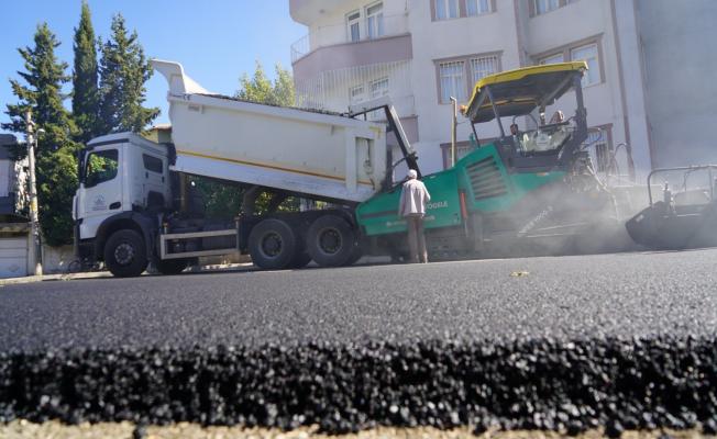Mehmet Akif Mahallesi’nde asfalt çalışması