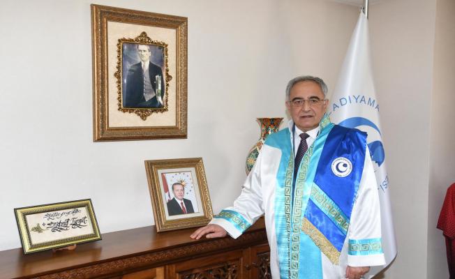 Rektör Turgut'dan 15 Demokrasi ve Milli Birlik Günü mesajı