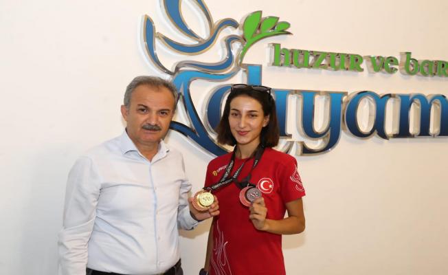 Türkiye şampiyonu sporcudan, Başkan Kılınç'a ziyaret